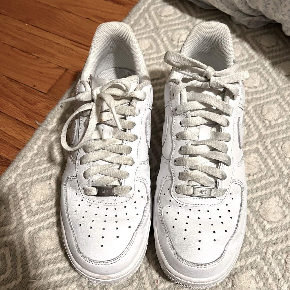 size 9, lightly used air force one nike